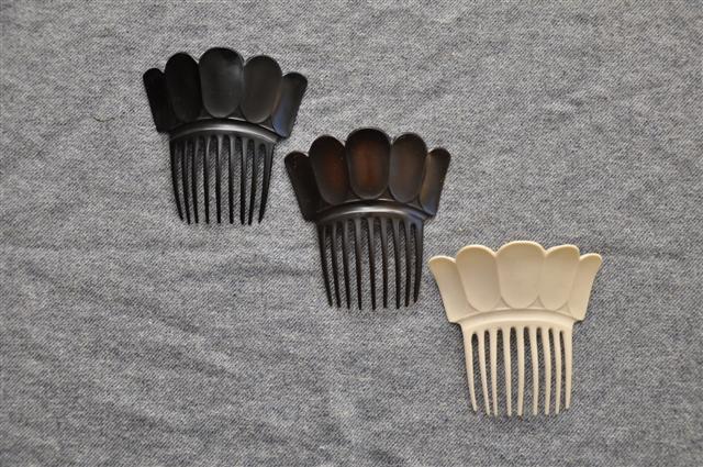 Large Thumb Hair Pin